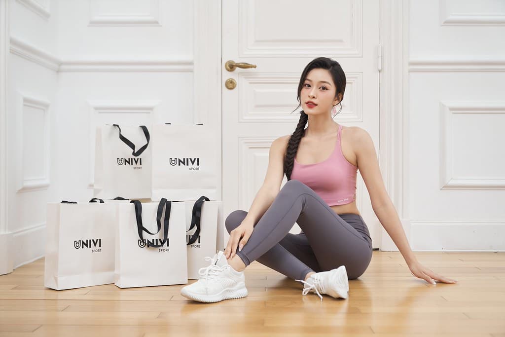 Thiết kế ôm sát hỗ trợ vận động Yoga Pilates