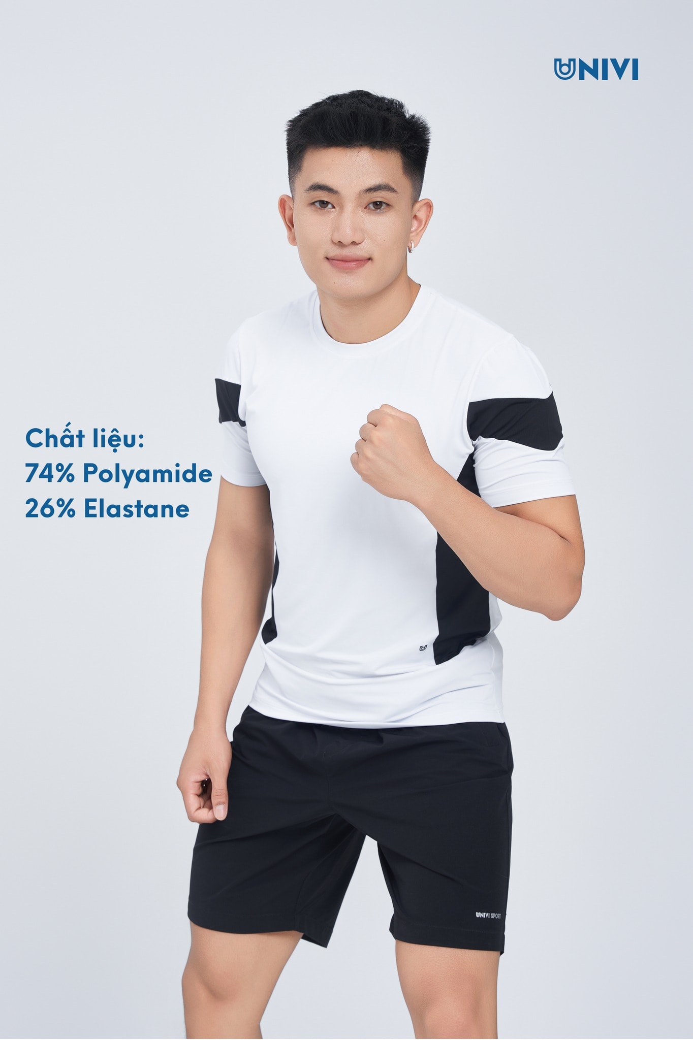 Đồng phục gym Univi nam trắng đen, áo thấm hút nhanh, quần short thoải mái.