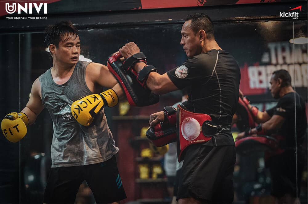 Đồng phục MMA Univi với chất liệu kỹ thuật cao UNIVI-DRY PRO, bền bỉ và thoáng khí