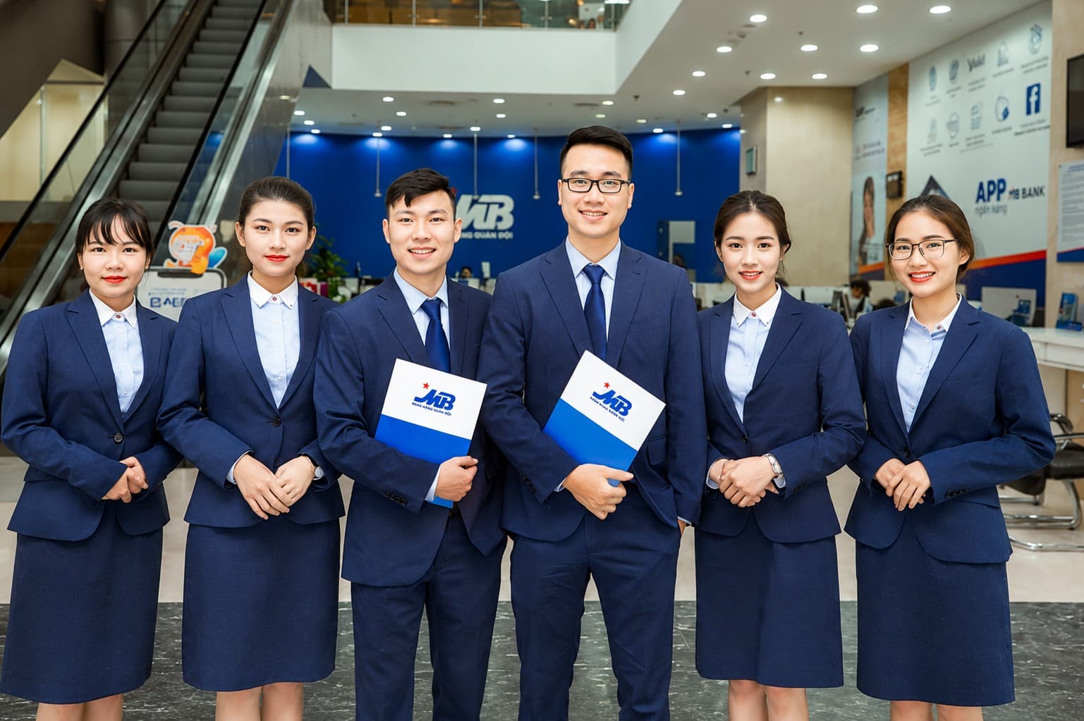 Đồng phục doanh nghiệp ngành ngân hàng và tài chính VIB